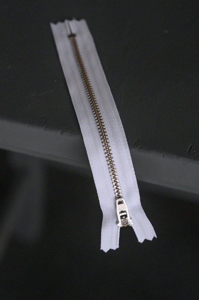 16cm Zip (Landgate)