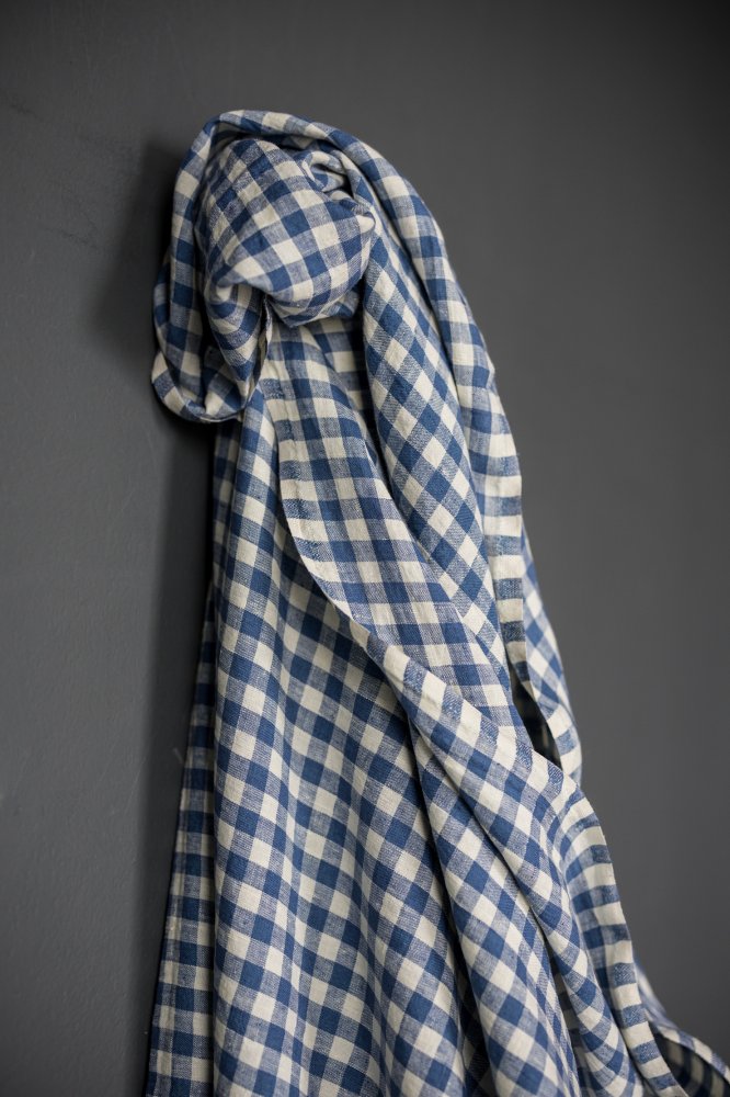 blue and white gingham linen fabric